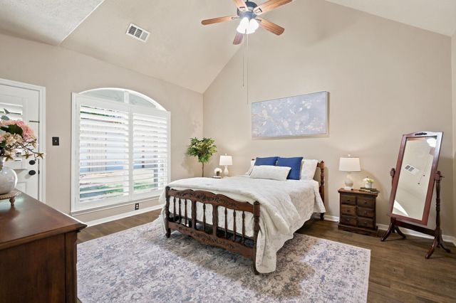 402 Fairbanks Drive, Magnolia, TX 77354