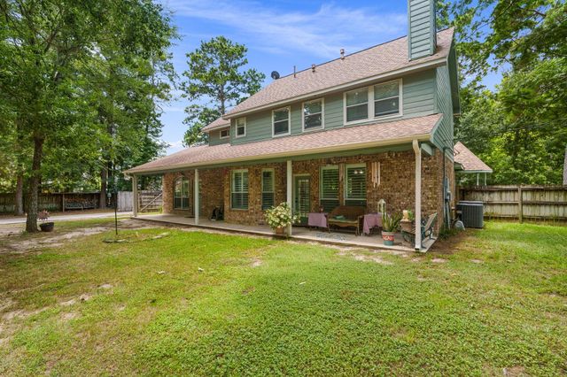 402 Fairbanks Drive, Magnolia, TX 77354