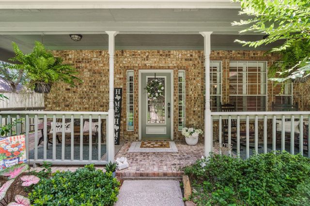 402 Fairbanks Drive, Magnolia, TX 77354