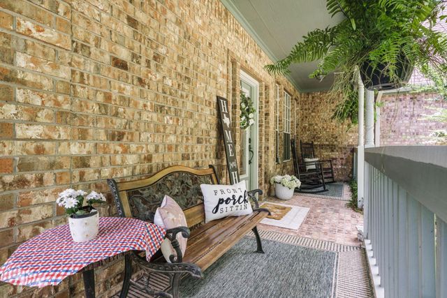 402 Fairbanks Drive, Magnolia, TX 77354