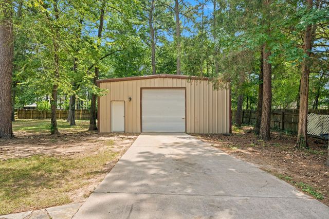 402 Fairbanks Drive, Magnolia, TX 77354