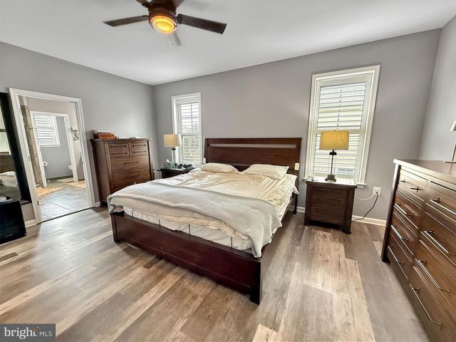 63 POTOMAC CROSSING ST, Charles Town, WV 25414