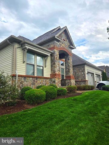 63 POTOMAC CROSSING ST, Charles Town, WV 25414