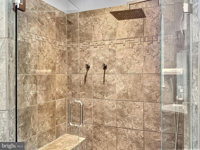 63 POTOMAC CROSSING ST, Charles Town, WV 25414