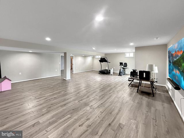 63 POTOMAC CROSSING ST, Charles Town, WV 25414