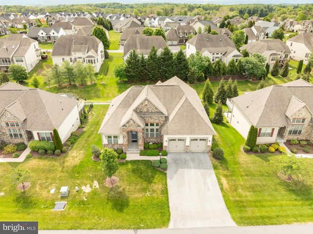 63 POTOMAC CROSSING ST, Charles Town, WV 25414