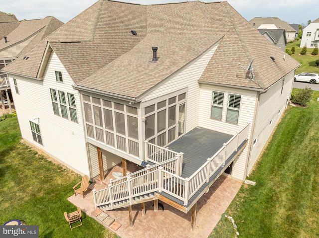 63 POTOMAC CROSSING ST, Charles Town, WV 25414
