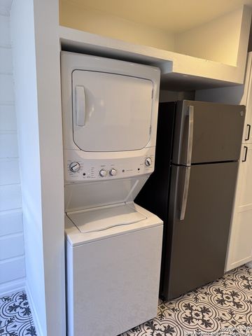 217 Natalen Ave Apt 6, San Antonio, TX 78209
