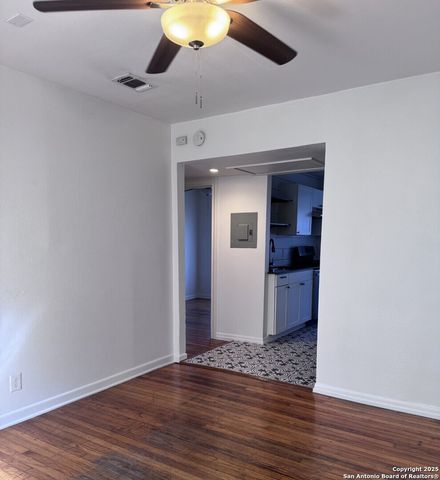 217 Natalen Ave Apt 6, San Antonio, TX 78209