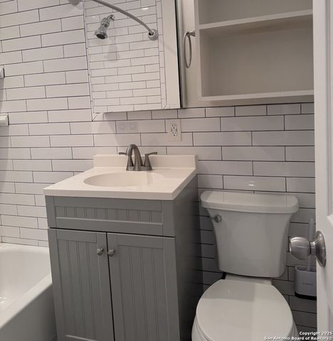 217 Natalen Ave Apt 6, San Antonio, TX 78209