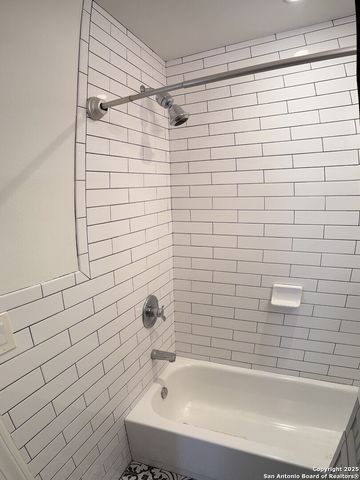 217 Natalen Ave Apt 6, San Antonio, TX 78209