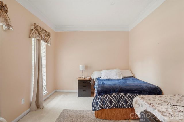 5619 Hedgecrest Place, Charlotte, NC 28269