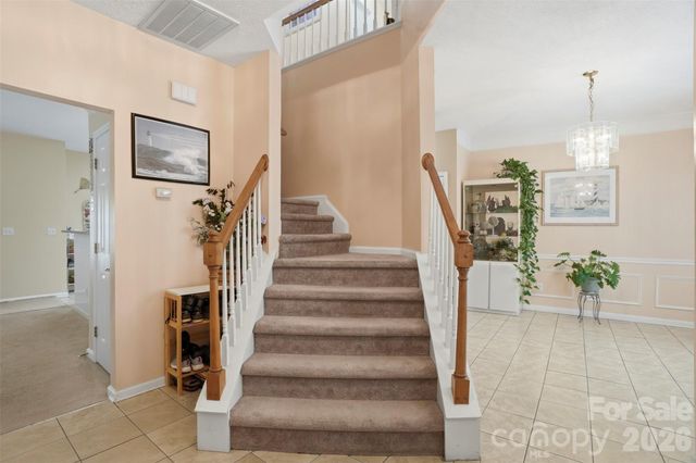 5619 Hedgecrest Place, Charlotte, NC 28269