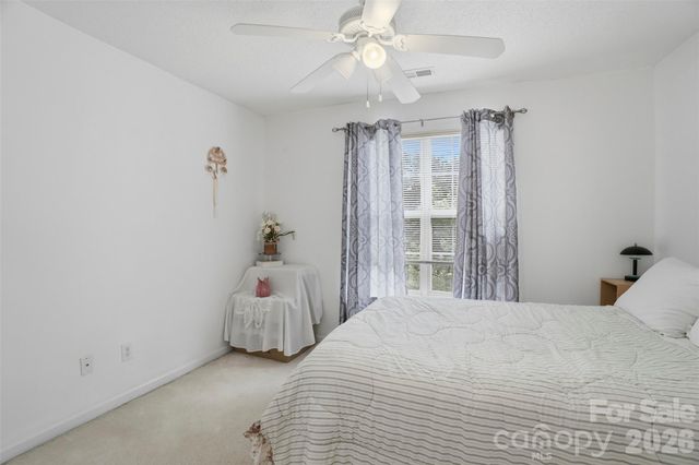 5619 Hedgecrest Place, Charlotte, NC 28269