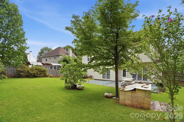 5619 Hedgecrest Place, Charlotte, NC 28269
