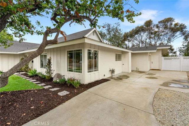 1903 E Bolingridge, Orange, CA 92865