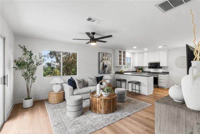 1903 E Bolingridge, Orange, CA 92865