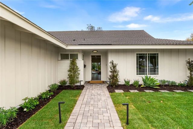 1903 E Bolingridge, Orange, CA 92865