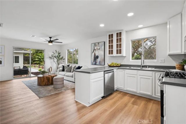 1903 E Bolingridge, Orange, CA 92865