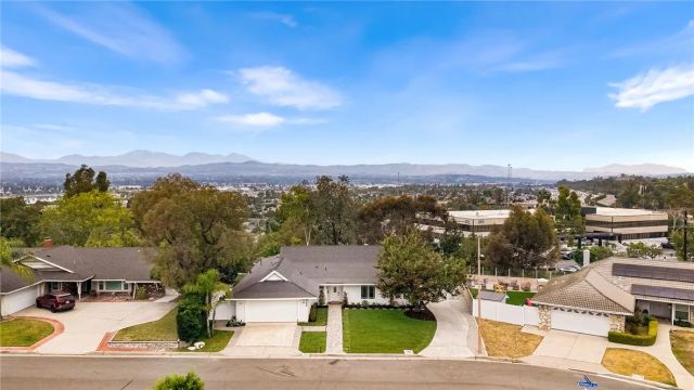 1903 E Bolingridge, Orange, CA 92865