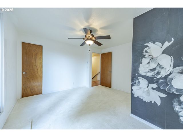 2592 DUMAS Dr, Springfield, OR 97477
