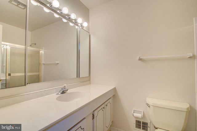 6914 HADLOW DR, Springfield, VA 22152