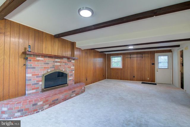 6914 HADLOW DR, Springfield, VA 22152