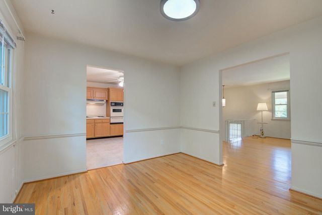 6914 HADLOW DR, Springfield, VA 22152