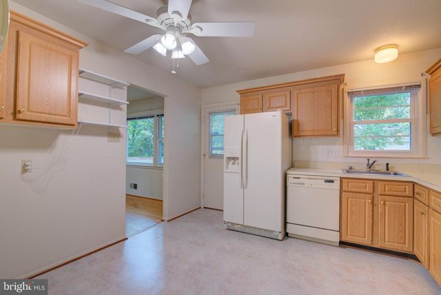6914 HADLOW DR, Springfield, VA 22152
