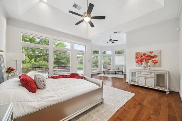 14 Tredington Street, Sugar Land, TX 77479