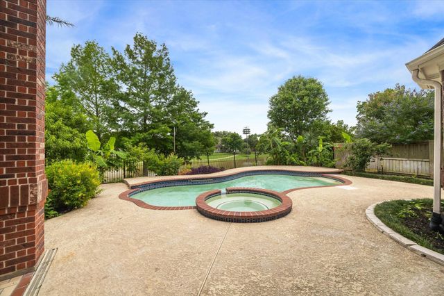 14 Tredington Street, Sugar Land, TX 77479