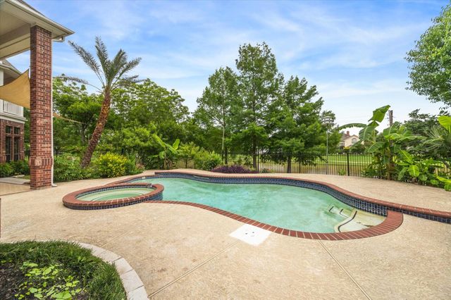 14 Tredington Street, Sugar Land, TX 77479