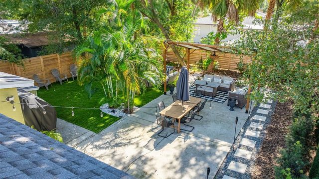 2116 W SAINT LOUIS STREET W, Tampa, FL 33607