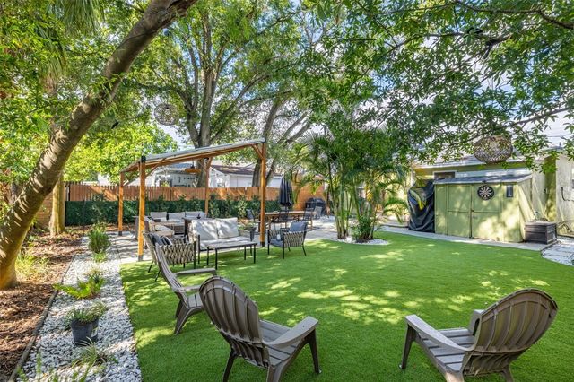 2116 W SAINT LOUIS STREET W, Tampa, FL 33607