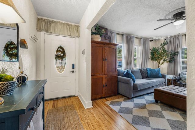 2116 W SAINT LOUIS STREET W, Tampa, FL 33607