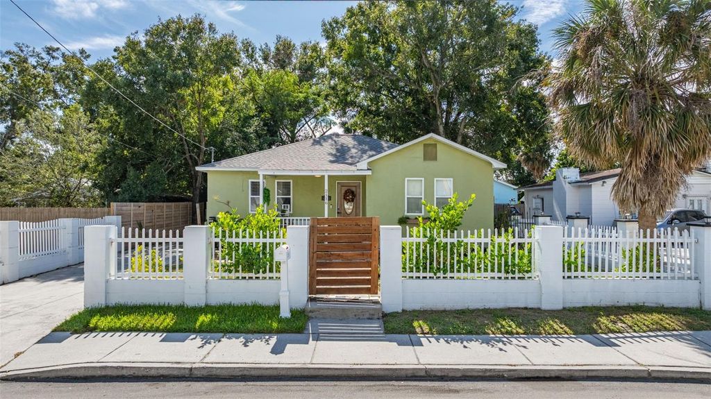 2116 W SAINT LOUIS STREET W, Tampa, FL 33607