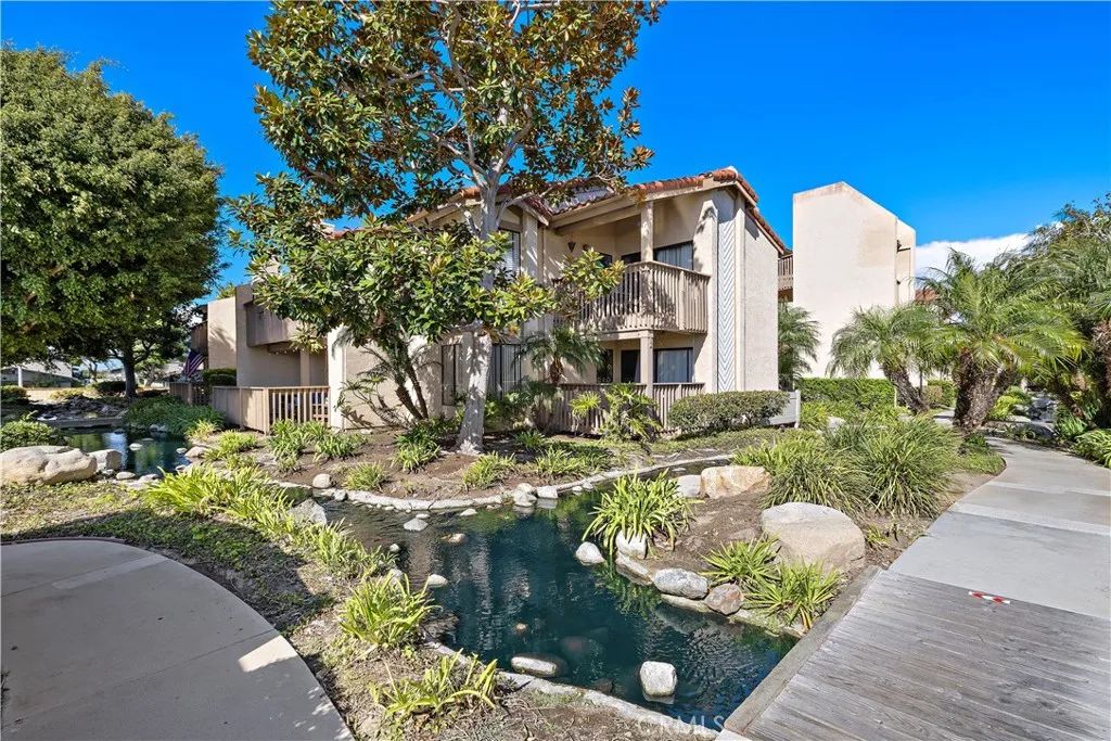 16512 Blackbeard Lane 204, Huntington Beach, CA 92649