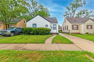 18068 Asbury Park, Detroit, MI 48235