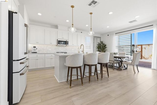 2225 Delta View Ave, Sacramento, CA 95832