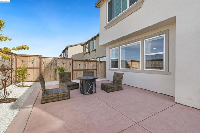 2225 Delta View Ave, Sacramento, CA 95832