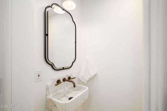 6009 E MONTE CRISTO Avenue, Scottsdale, AZ 85254