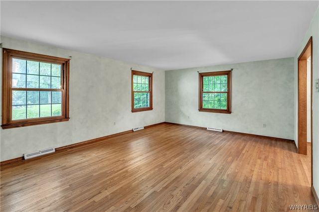 426 Hawthorne Place, Porter, NY 14174