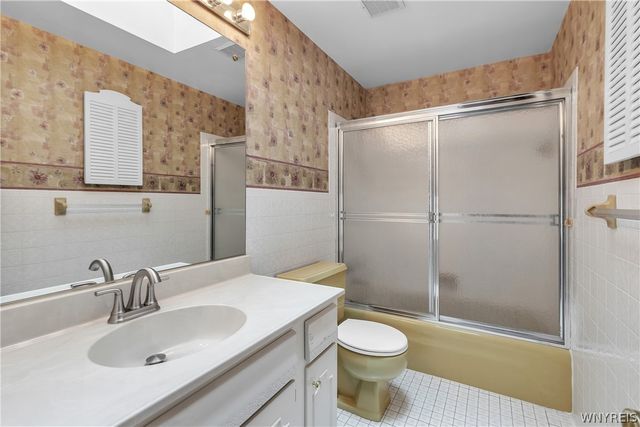 426 Hawthorne Place, Porter, NY 14174