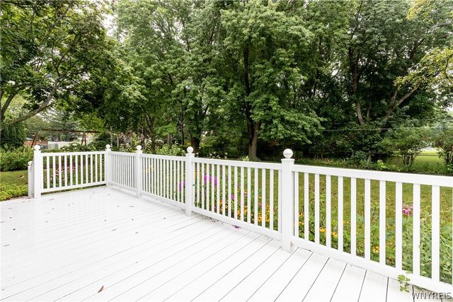 426 Hawthorne Place, Porter, NY 14174