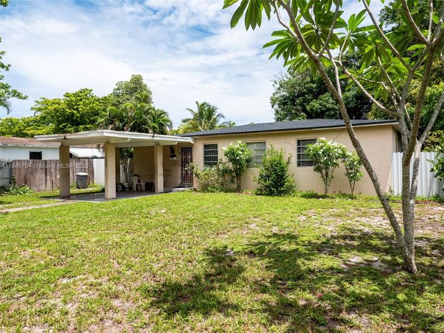 1565 NW 127th St, North Miami, FL 33167