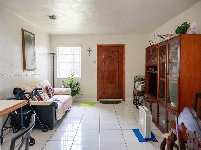 1565 NW 127th St, North Miami, FL 33167