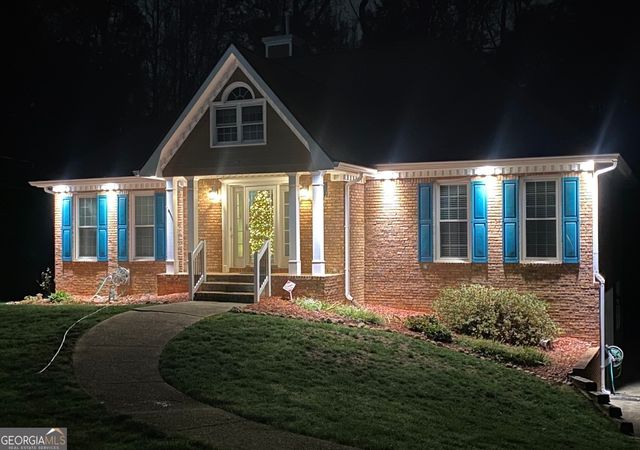 2001 Two Springs Way, Lawrenceville, GA 30043