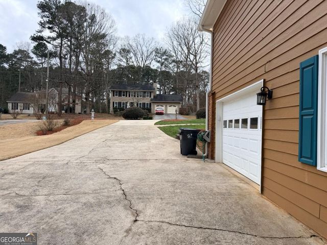 2001 Two Springs Way, Lawrenceville, GA 30043