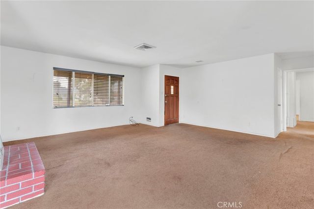 18190 Hiawatha Road, Apple Valley, CA 92307