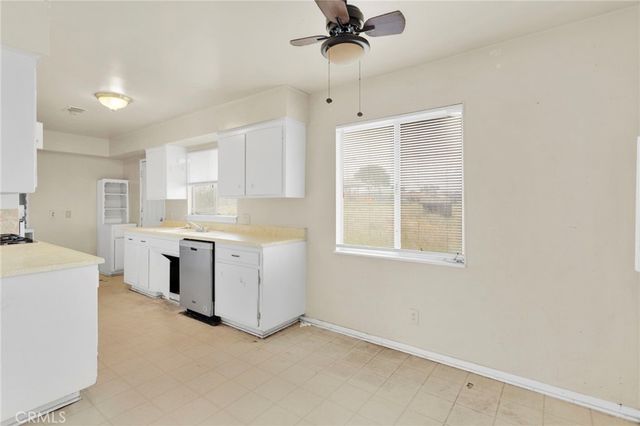 18190 Hiawatha Road, Apple Valley, CA 92307